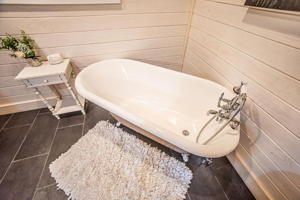 Merlot Mountain - Heated Spa Pool And Hot Tub! Cabin Broken Bow Ngoại thất bức ảnh